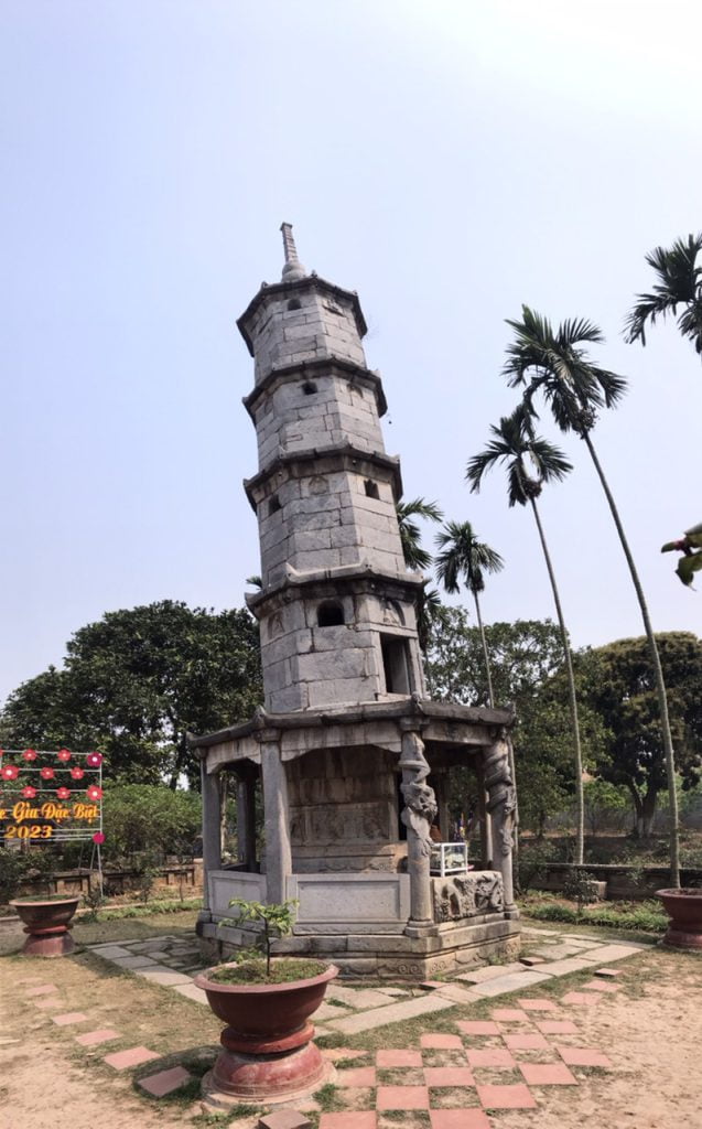 Pen towner at oldest pagoda